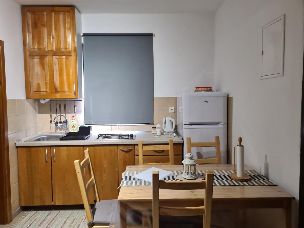 Apartmani Bellevue Vir Exterior foto