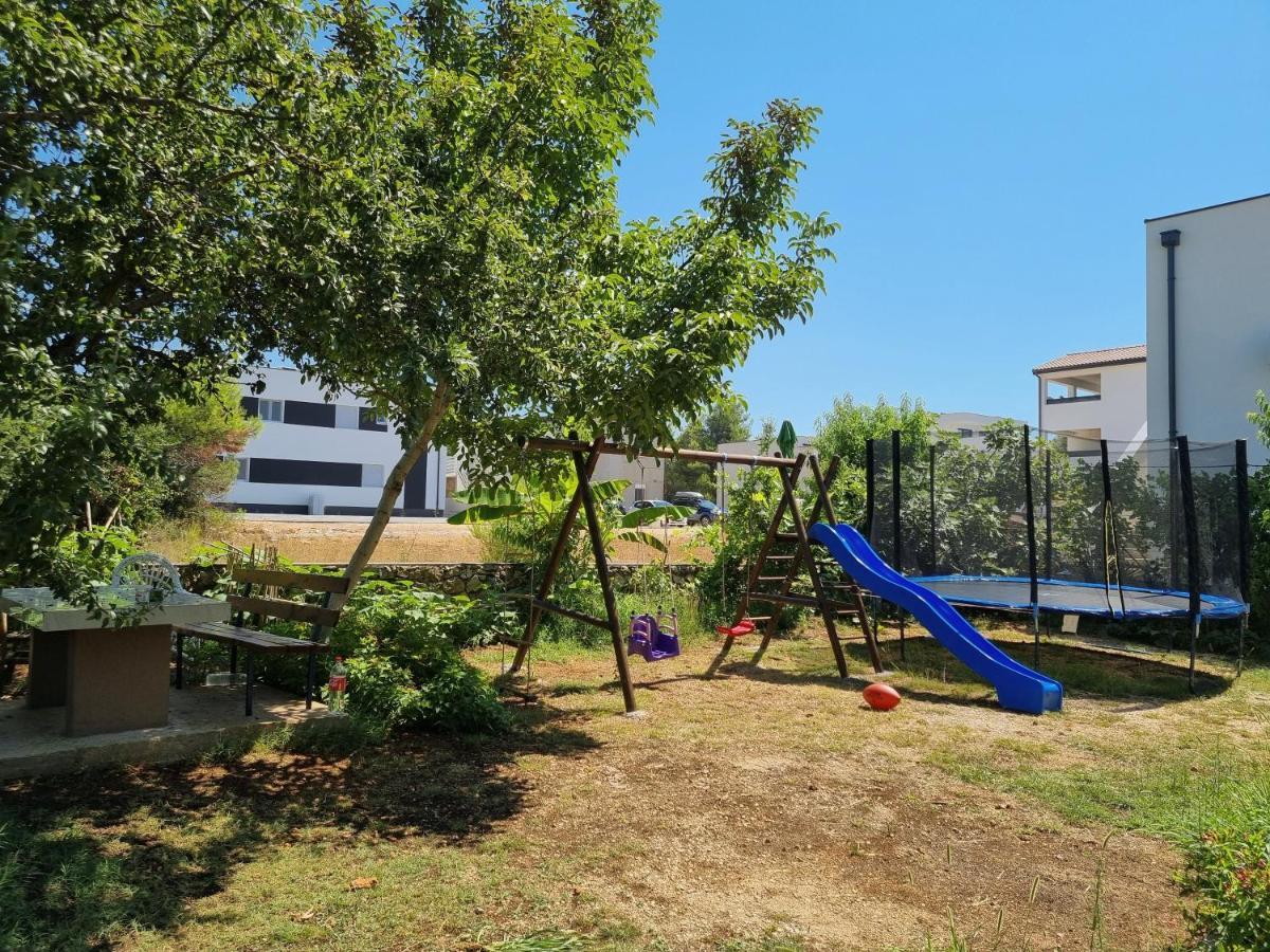 Apartmani Bellevue Vir Exterior foto